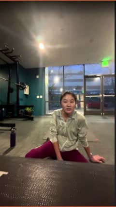 Jessie C. on a live 1-on-1 video training call with her Papayya coach
